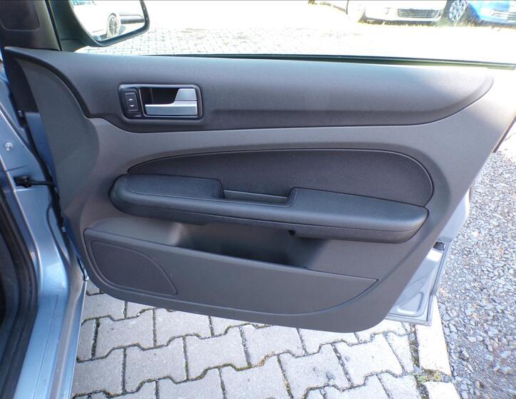 Ford Focus 25