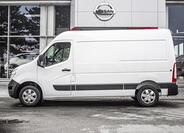 Nissan NV400 11