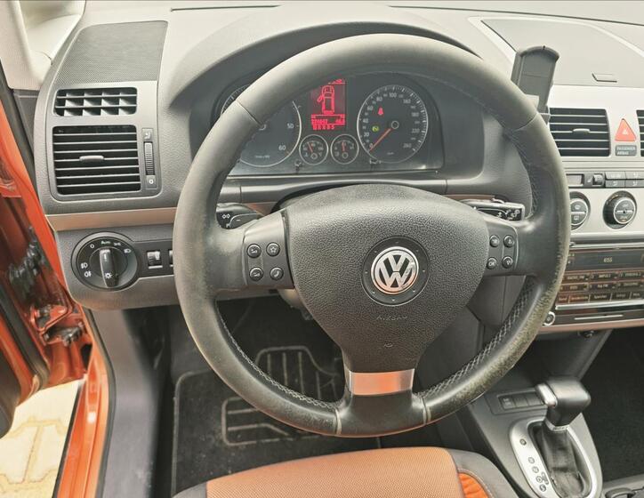 Volkswagen Touran 11