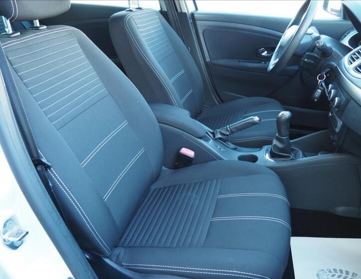 Renault Fluence 14
