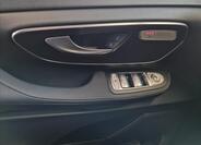 Mercedes-Benz Třídy V 12