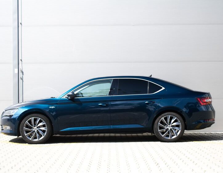 Škoda Superb 8