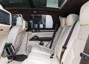 Porsche Cayenne 8