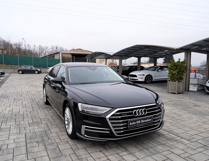 Audi A8 8