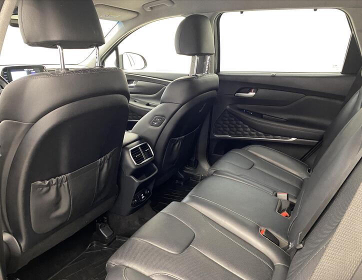 Hyundai Santa Fe 6