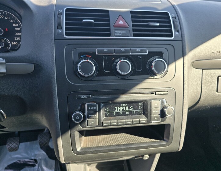 Volkswagen Touran 16