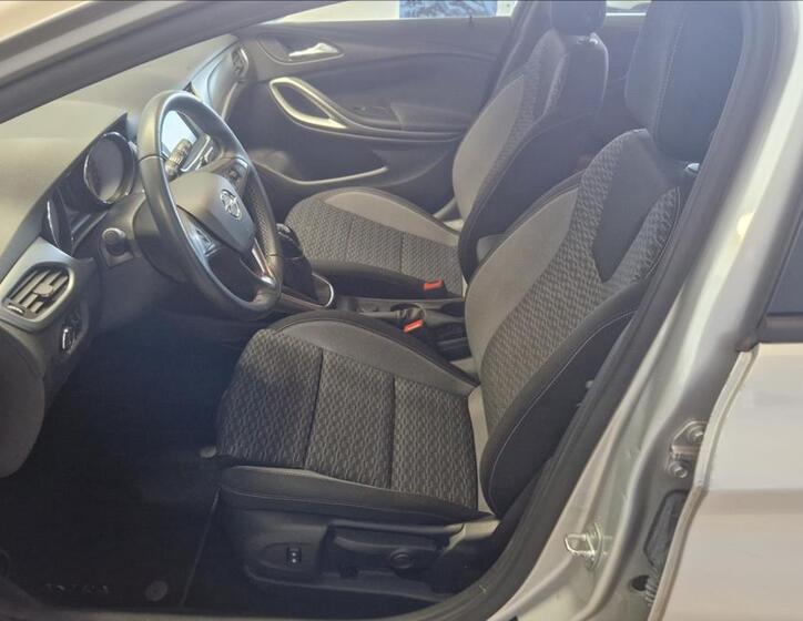 Opel Astra 9