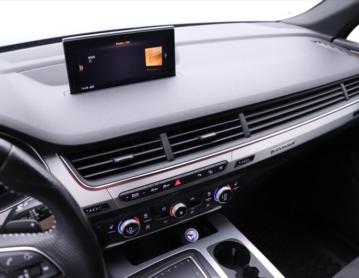 Audi Q7 28