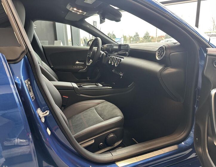 Mercedes-Benz CLA 12
