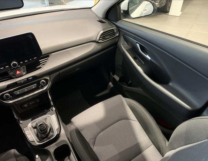 Hyundai i30 18