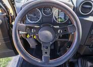 Land Rover Defender 14