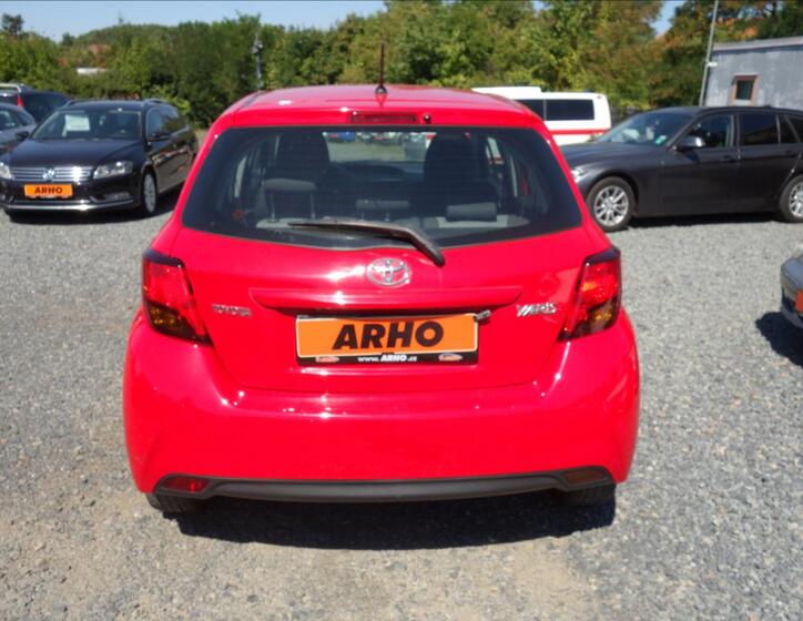Toyota Yaris 4