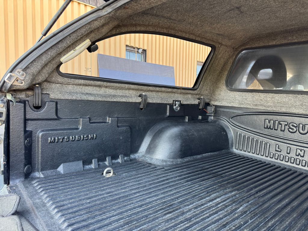 Mitsubishi L200