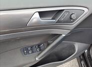 Volkswagen Golf 10