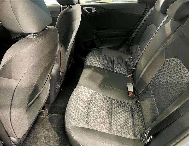 KIA Ceed 11