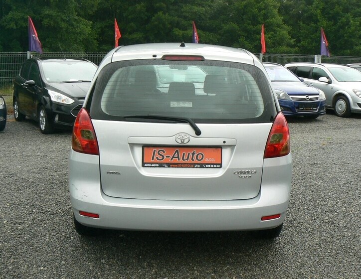 Toyota Corolla Verso 6
