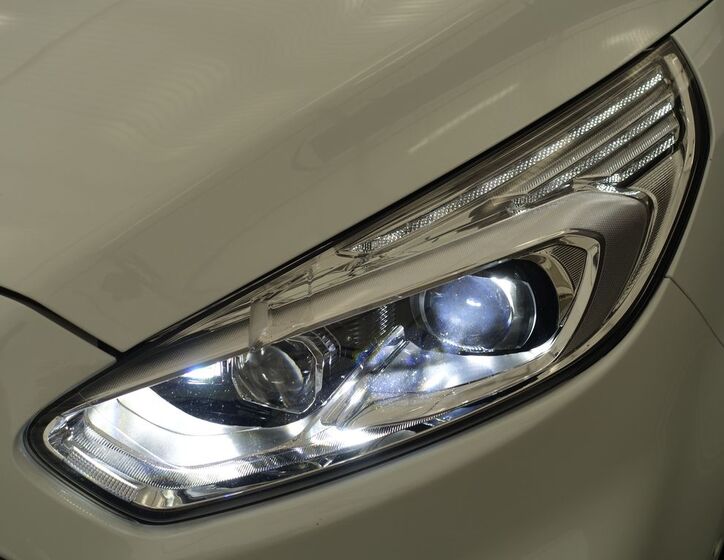 Ford Galaxy 27