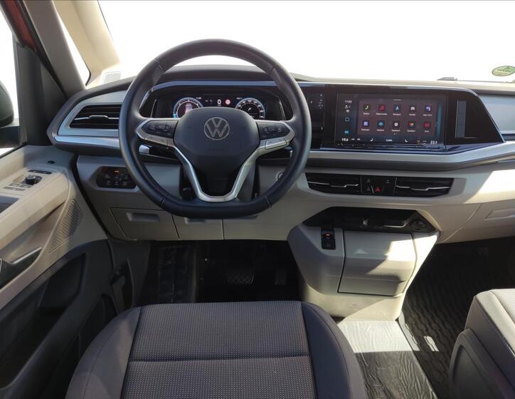 Volkswagen Multivan 8
