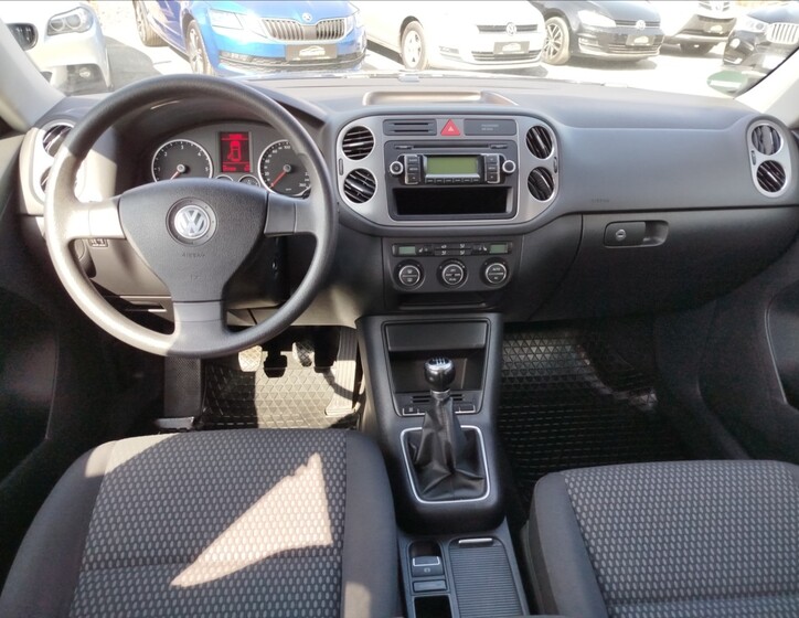 Volkswagen Tiguan 11