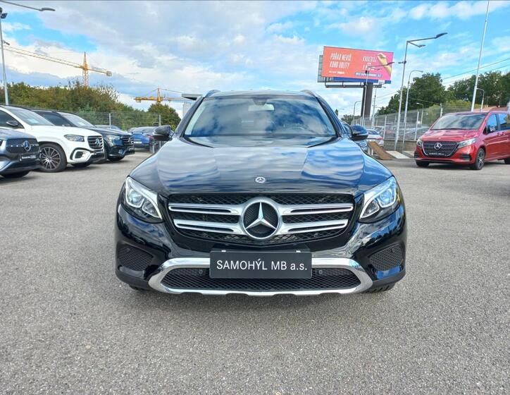 Mercedes-Benz GLC 8