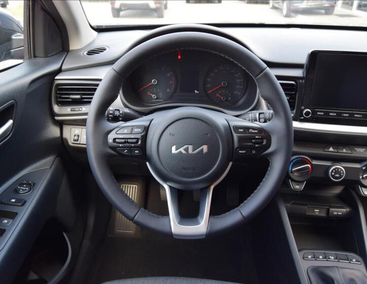KIA Stonic 6