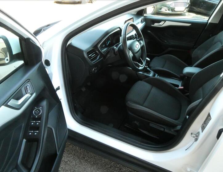 Ford Focus 16