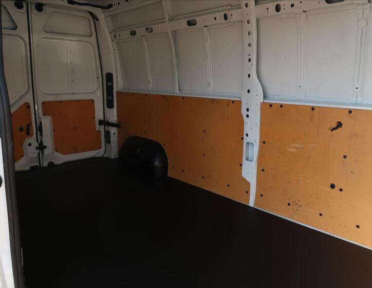 Renault Master 18