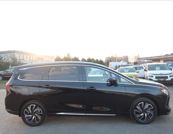 Dongfeng U-Tour 5