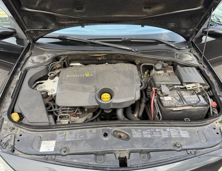Renault Laguna 15