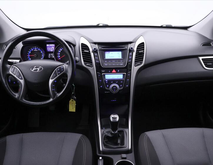 Hyundai i30 23