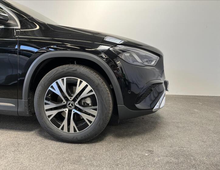 Mercedes-Benz GLA 21