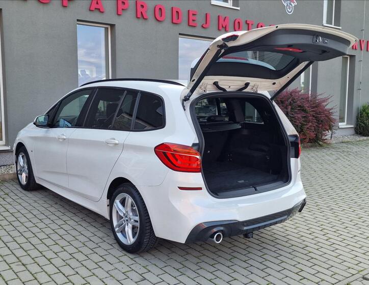 BMW Řada 2 40