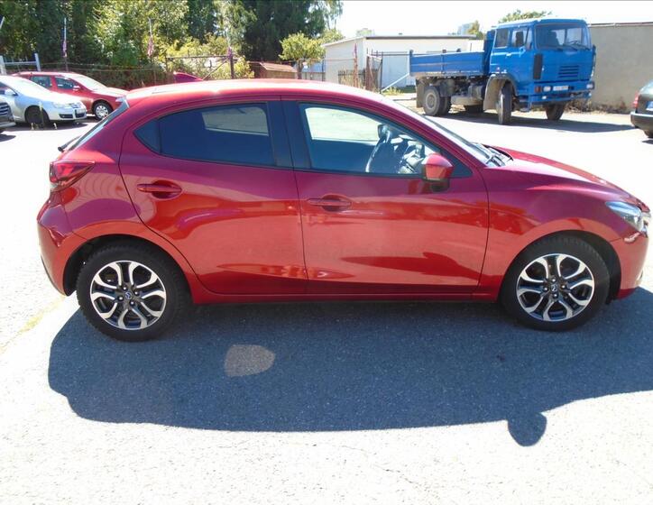Mazda 2 5