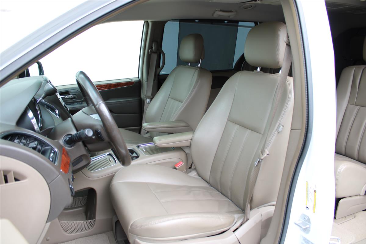 Chrysler Town & Country