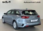 KIA Ceed 4