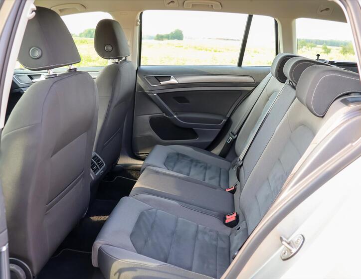 Volkswagen Golf 15