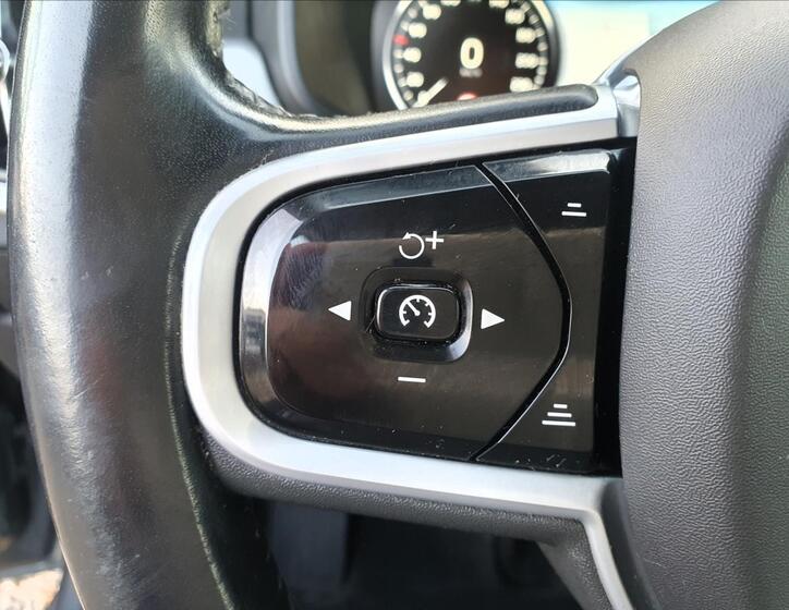 Volvo V90 21