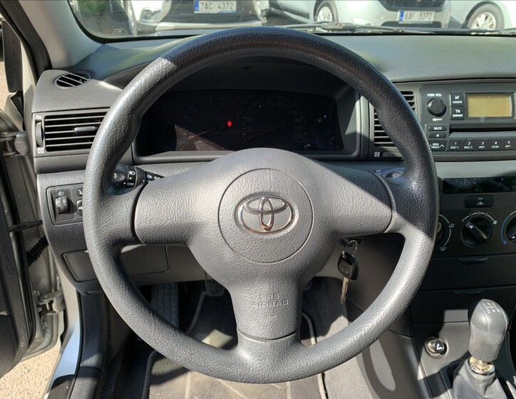 Toyota Corolla 10