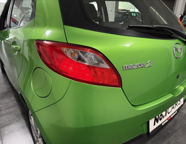 Mazda 2 27