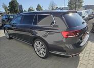 Volkswagen Passat 9