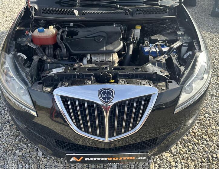 Lancia Delta 21