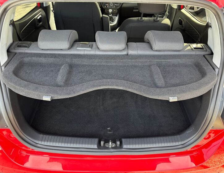 Hyundai i10 17