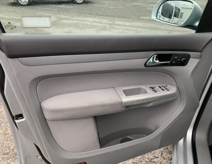 Volkswagen Touran 10