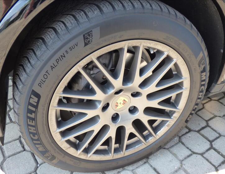 Porsche Cayenne 67