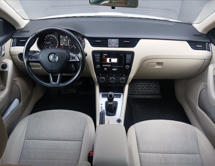 Škoda Octavia 10