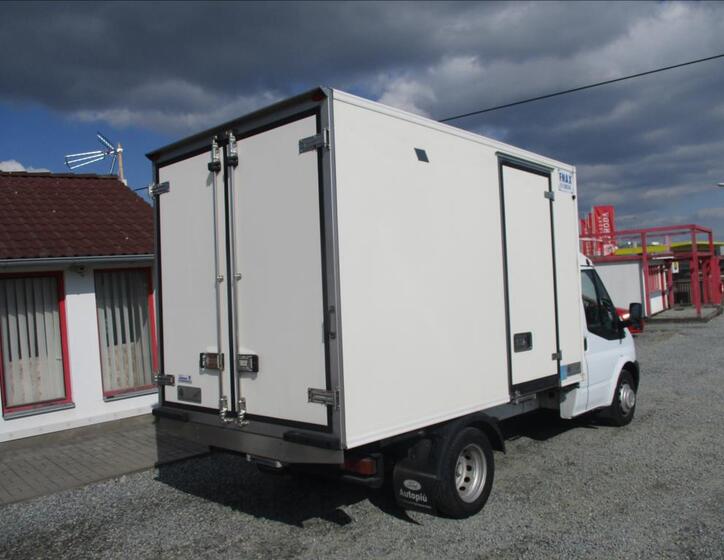 Ford Transit 8