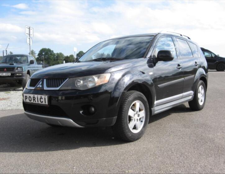 Mitsubishi Outlander 1