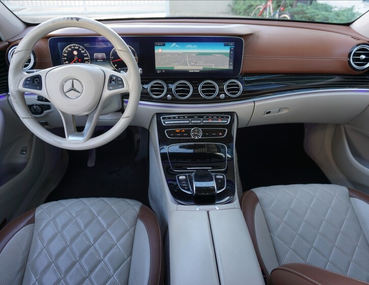 Mercedes-Benz Třídy E 10