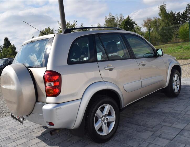 Toyota RAV4 5