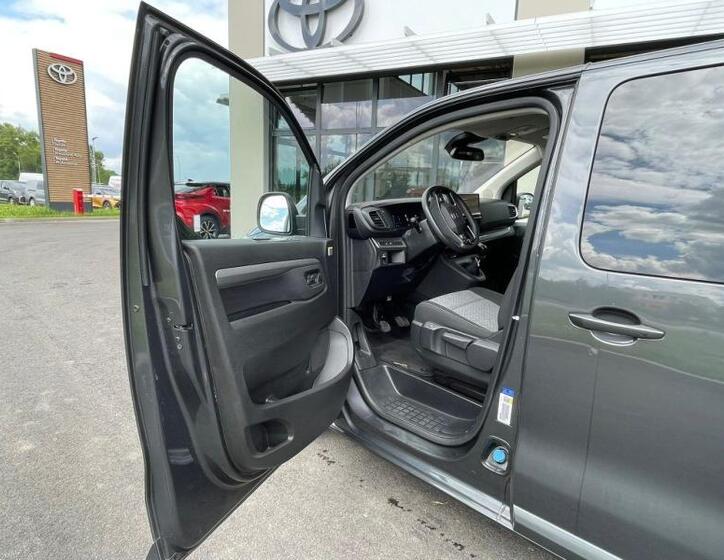Toyota ProAce Verso 13